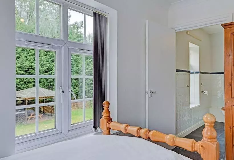 ホテル Oyo Lodge  Birmingham Airport & Nec