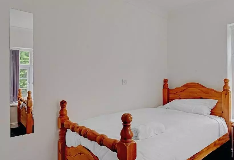 ホテル Oyo Lodge  Birmingham Airport & Nec