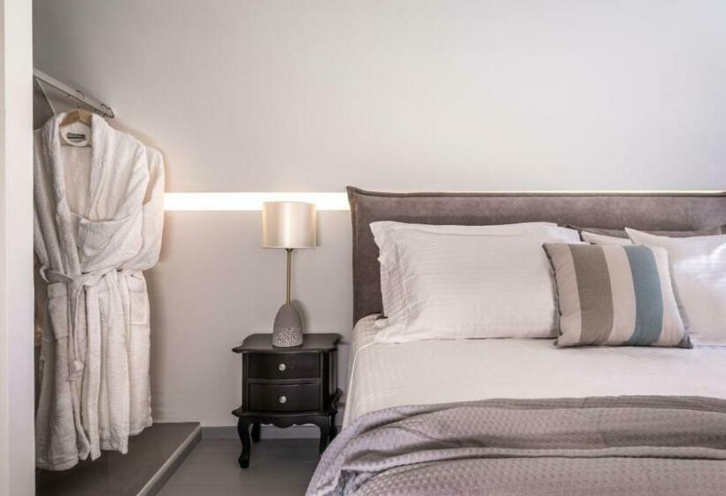 Отель Santa Irina Luxury Sunny Lofts