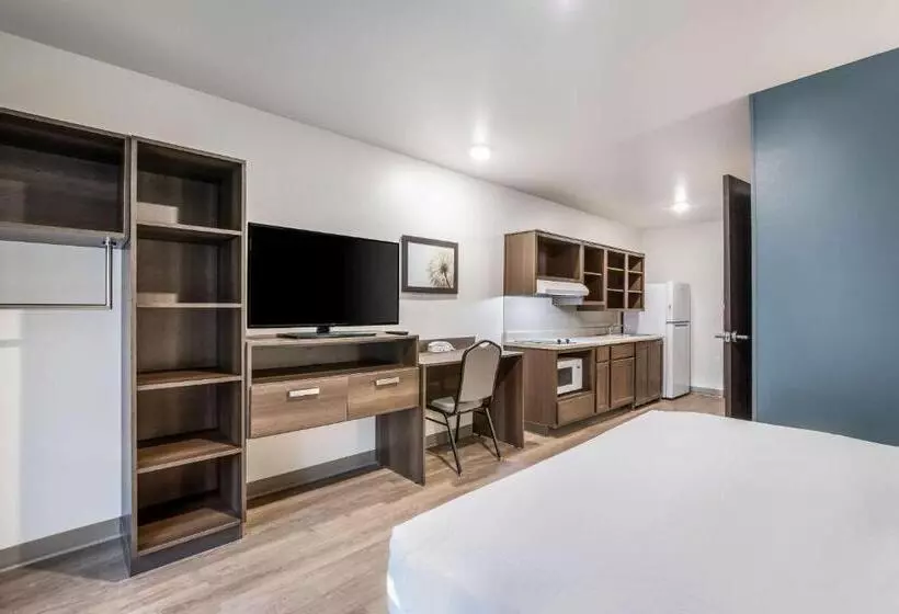 Hotelli Woodspring Suites Gurnee  Chicago