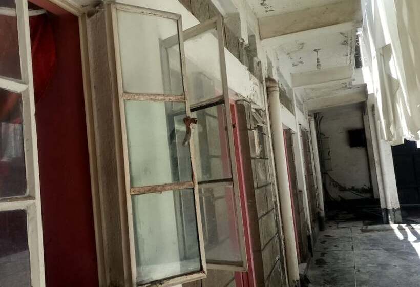 پانسیون Othaya Annex Lodge