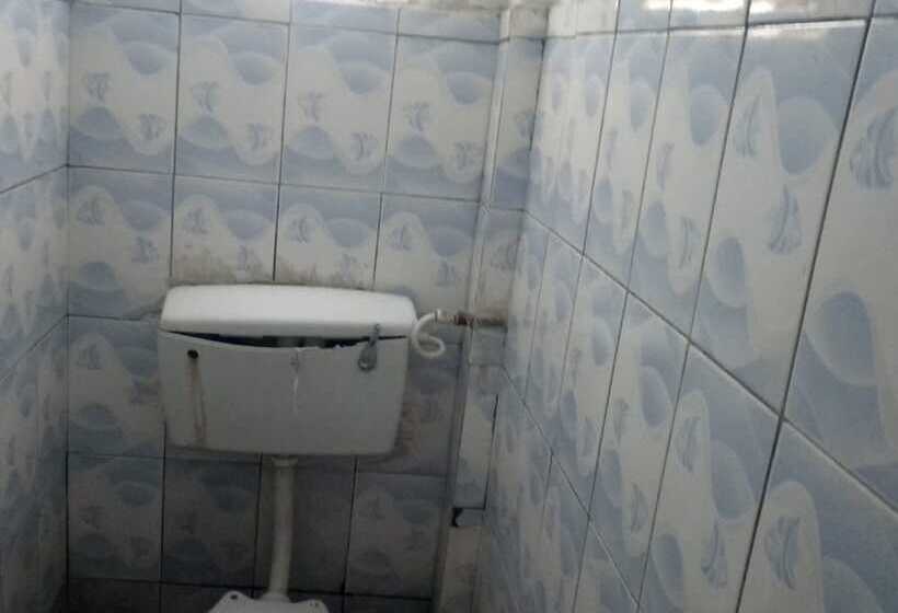 پانسیون Othaya Annex Lodge