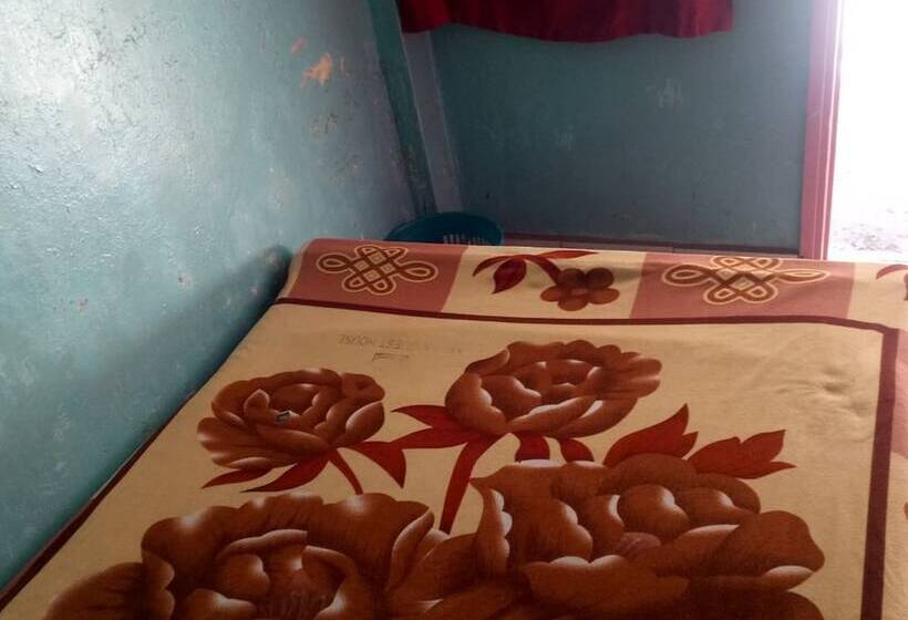 پانسیون Othaya Annex Lodge