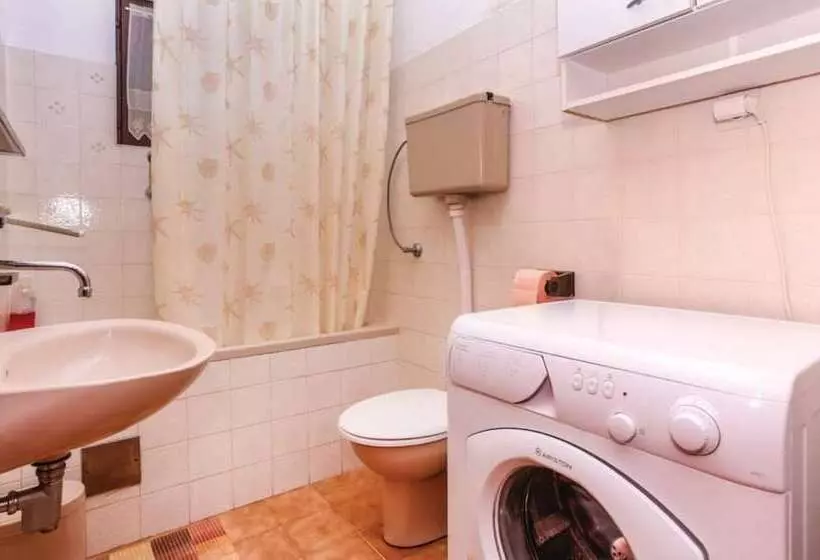 Residenssi Sunflower House With A Pool And Large Garden