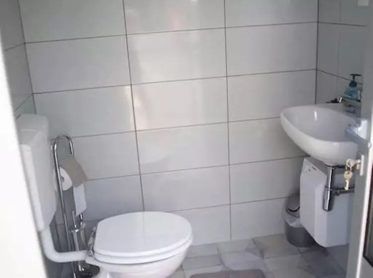 Residenssi Sunflower House With A Pool And Large Garden