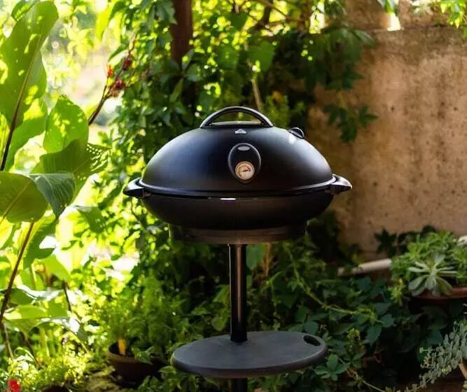 Residenssi Sunflower House With A Pool And Large Garden