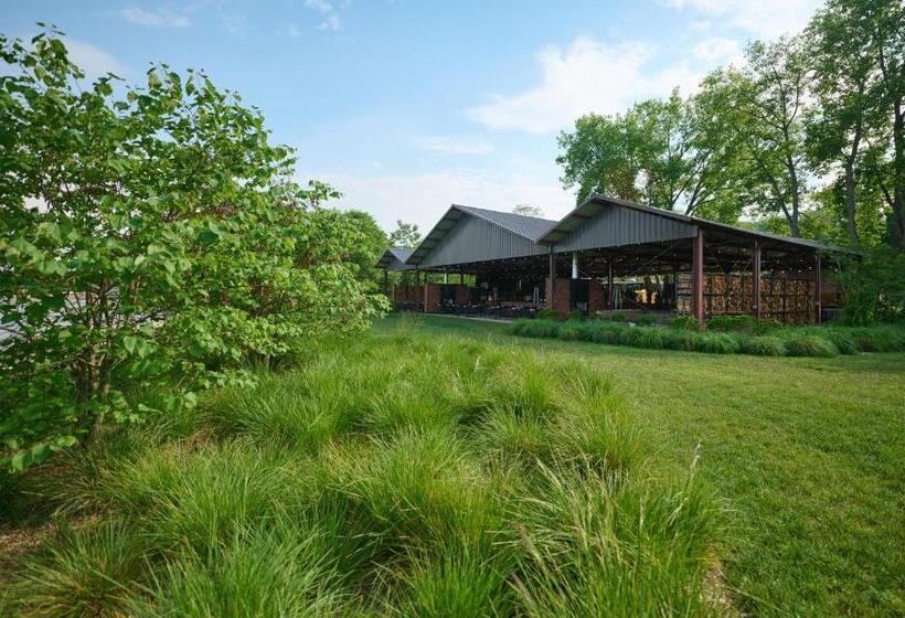 Курорт Hutton Brickyards Riverfront Hotel & Venue
