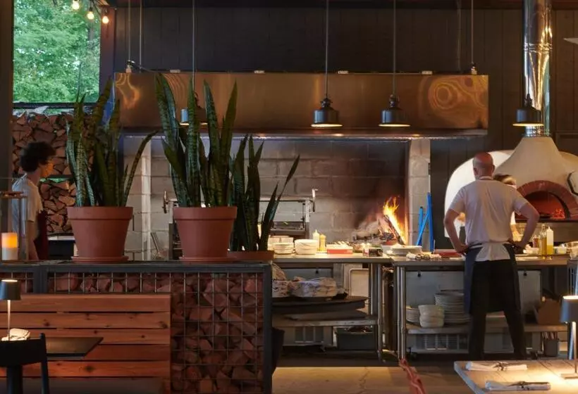 Lomakeskus Hutton Brickyards Riverfront Hotel & Venue