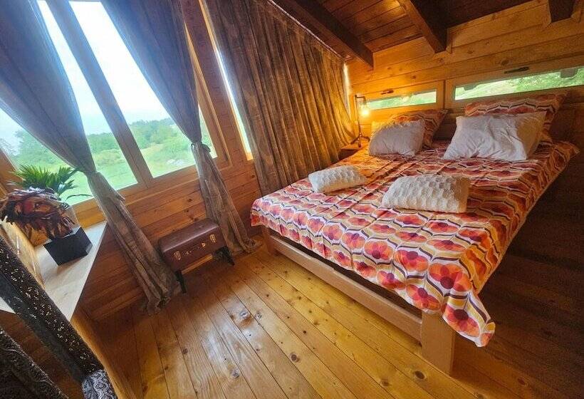 Secluded Cottage In Sveti Petar Mrežnički With Swimming Pool