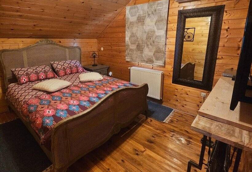 Secluded Cottage In Sveti Petar Mrežnički With Swimming Pool