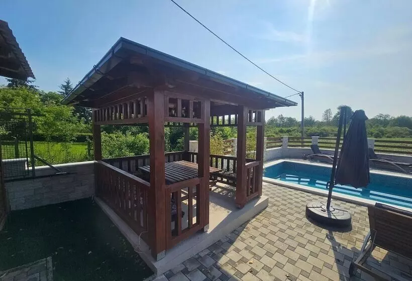 Secluded Cottage In Sveti Petar Mrežnički With Swimming Pool