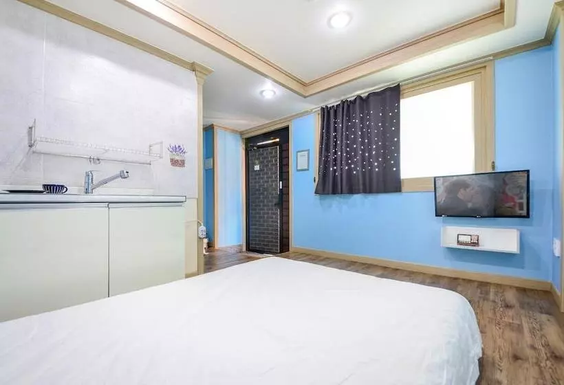 Sokcho Dderak Pension