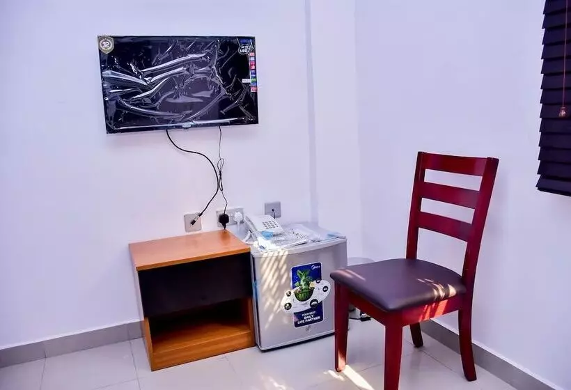 Thrivemax Hotel And Suites