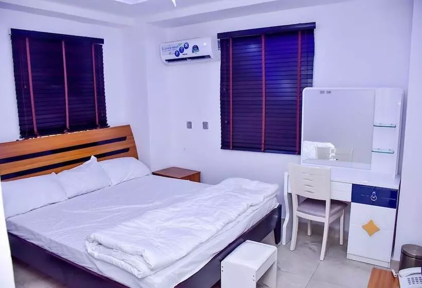 Thrivemax Hotel And Suites