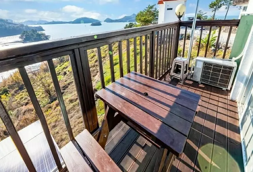 Yeosu Greenhouse Pension