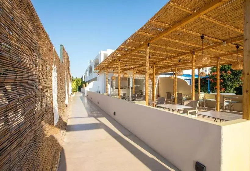 Atma Beach Rooms & Suites