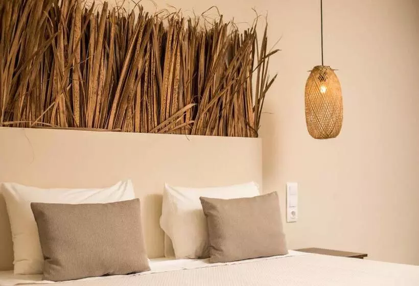 Atma Beach Rooms & Suites