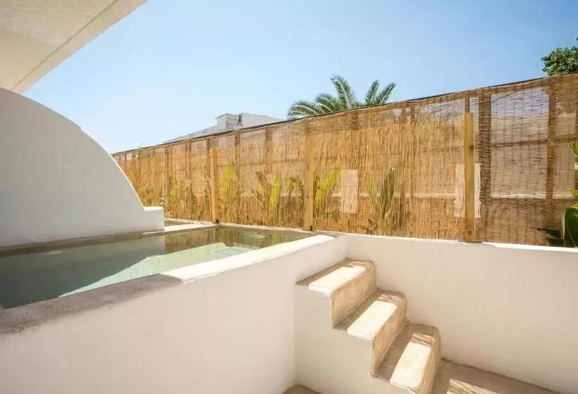 Atma Beach Rooms & Suites