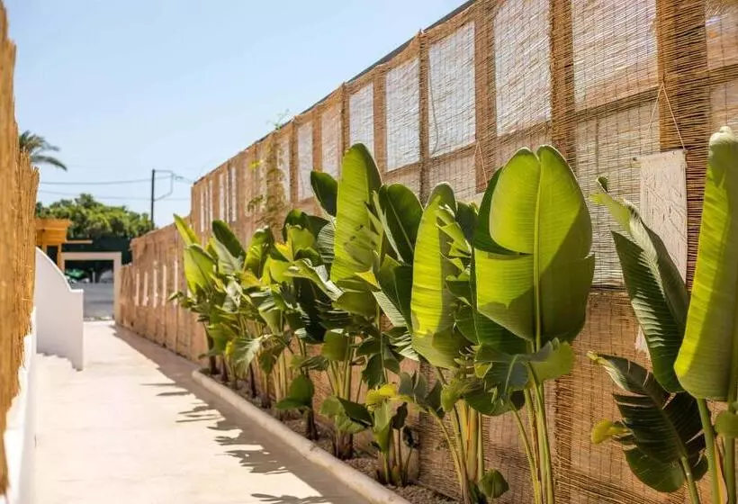 Atma Beach Rooms & Suites