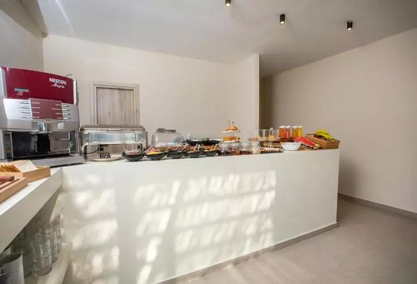 Atma Beach Rooms & Suites