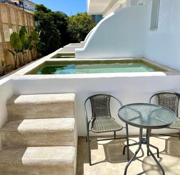 Atma Beach Rooms & Suites