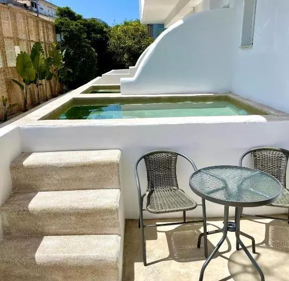 Atma Beach Rooms & Suites