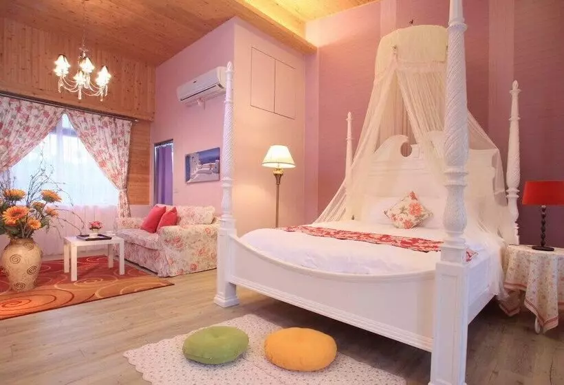 Deerstar Homestay B&b