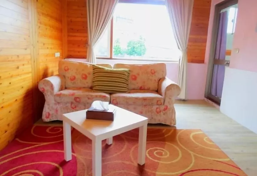Deerstar Homestay B&b