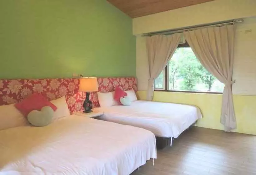 Deerstar Homestay B&b