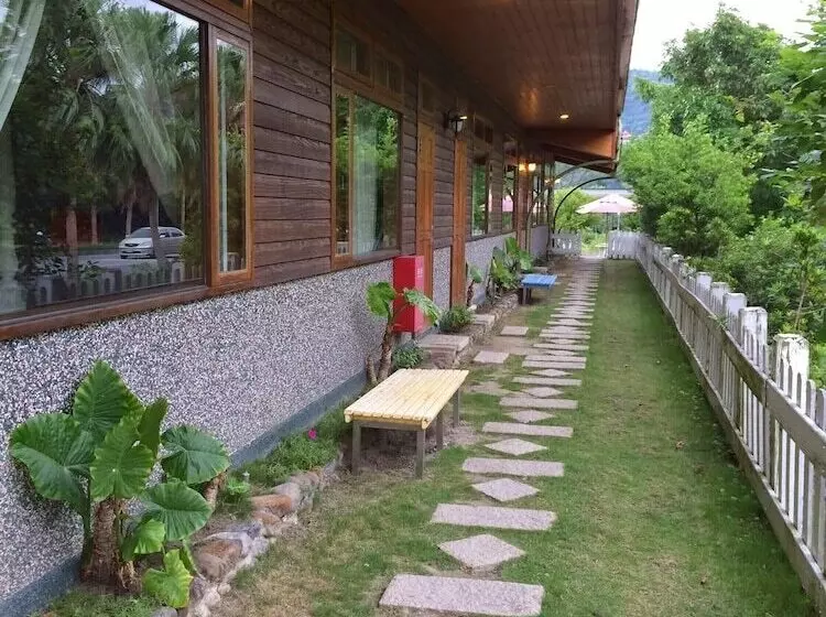Deerstar Homestay B&b