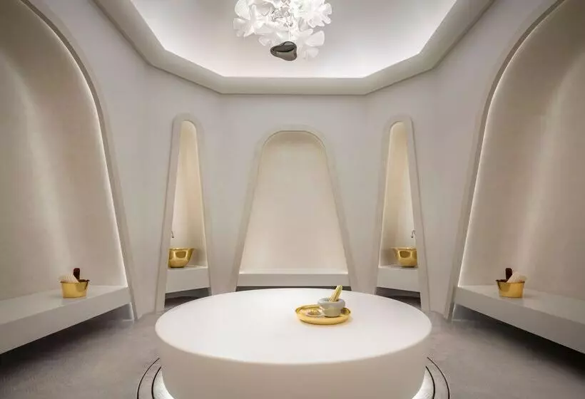 هتل Atlantis The Royal