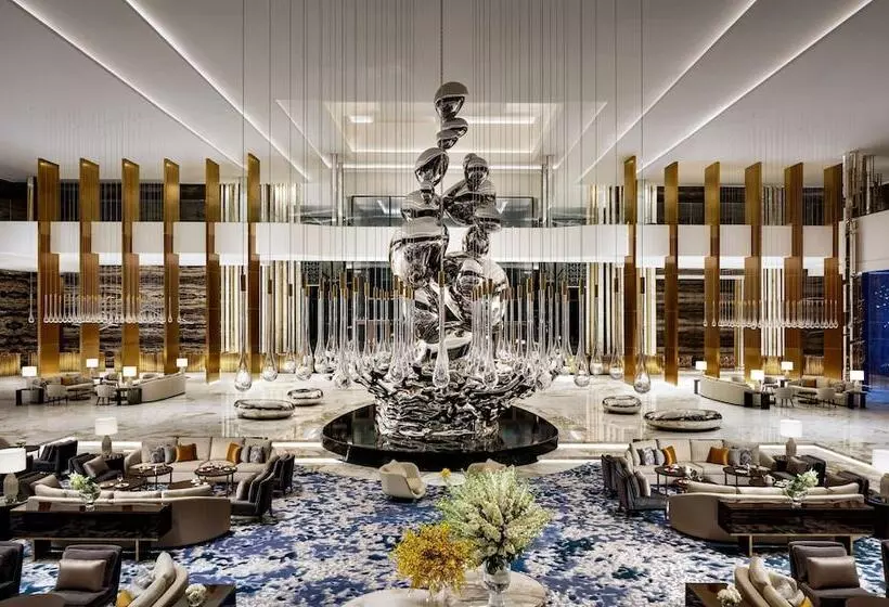 هتل Atlantis The Royal