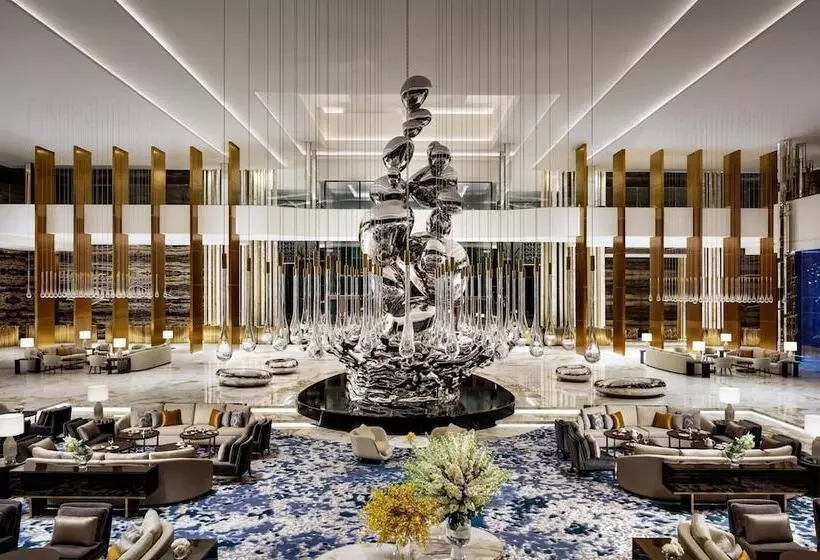هتل Atlantis The Royal