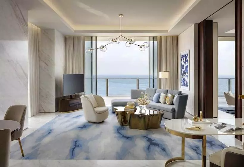 هتل Atlantis The Royal