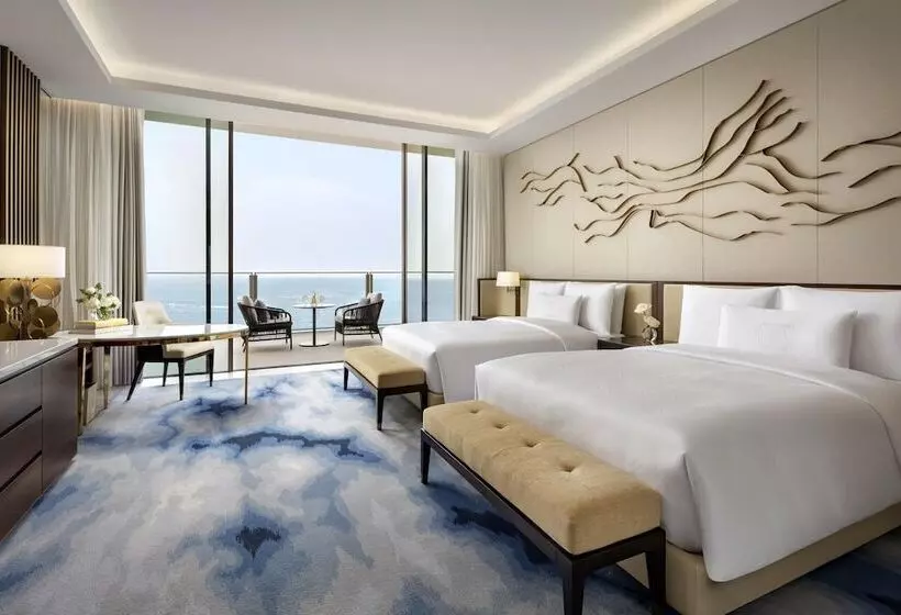 هتل Atlantis The Royal