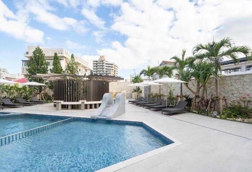 هتل Okinawa Hinode Resort And Hot Spring