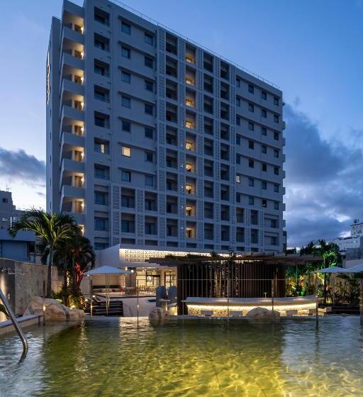 هتل Okinawa Hinode Resort And Hot Spring