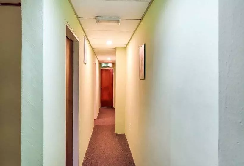 ホテル Sahara Kuala Kubu Bahru