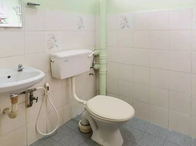 ホテル Sahara Kuala Kubu Bahru