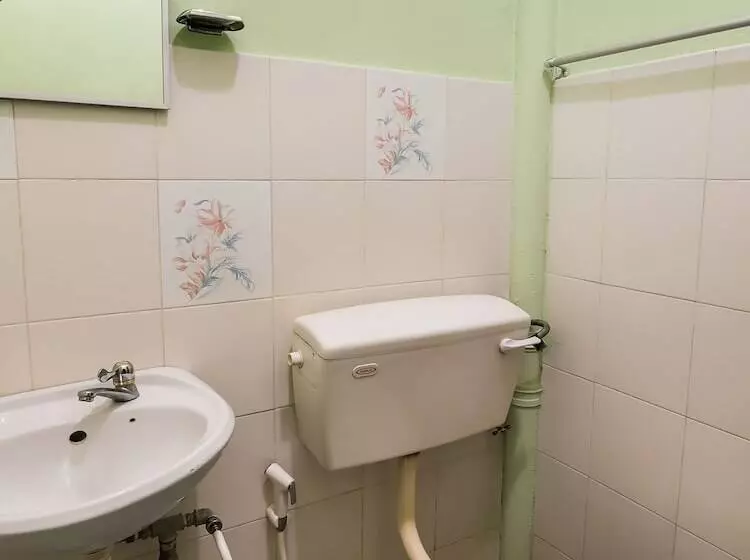 ホテル Sahara Kuala Kubu Bahru