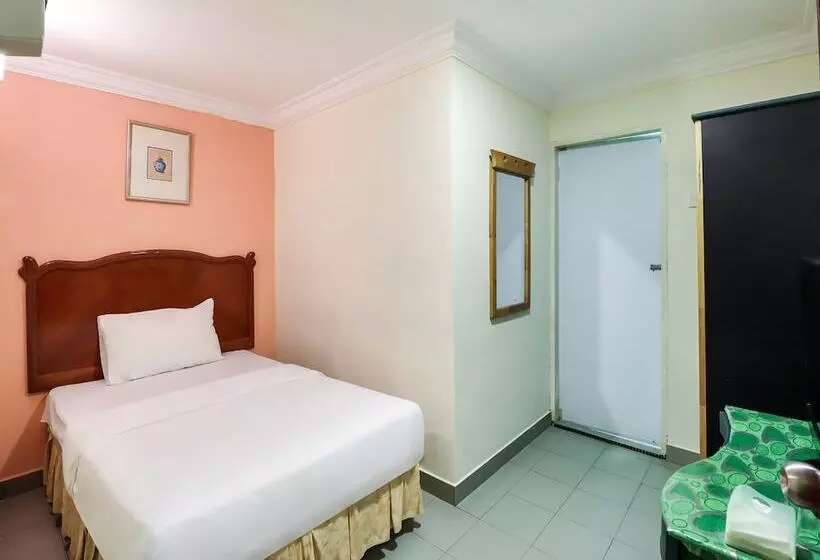 ホテル Sahara Kuala Kubu Bahru