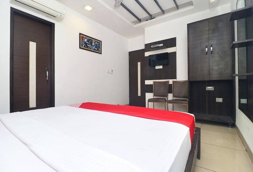 Oyo 19392 Hotel Lexis