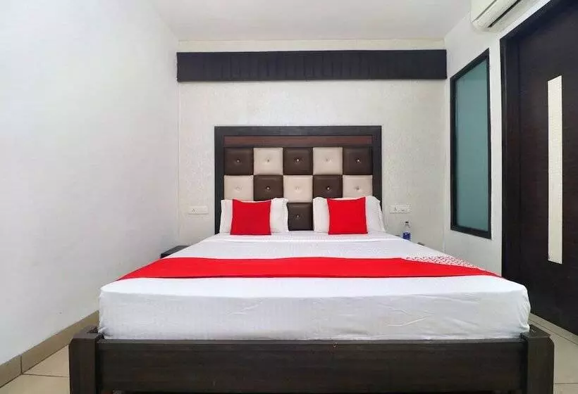 Oyo 19392 Hotel Lexis