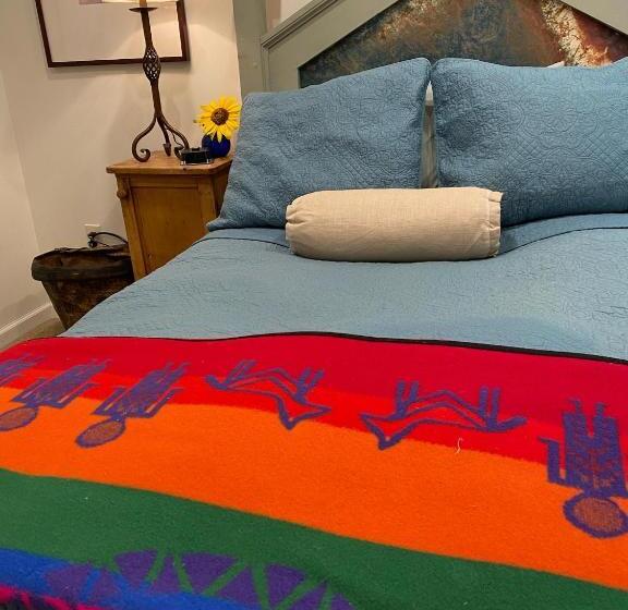 مبيت وإفطار The Birdnest Inn