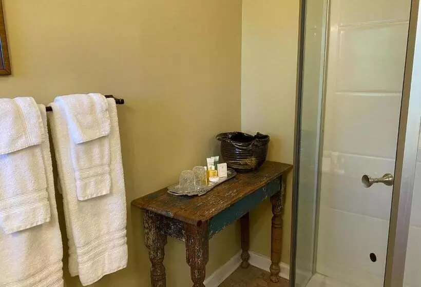 ベッドアンドブレックファースト The Birdnest Inn