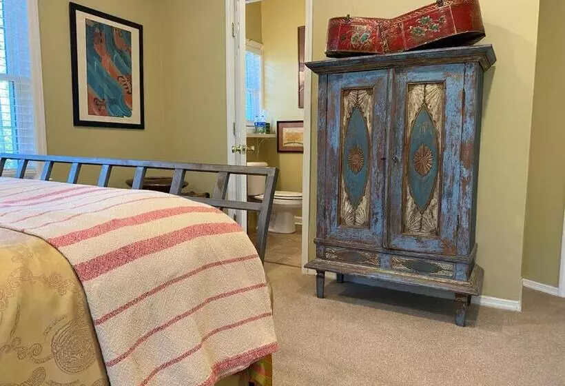 ベッドアンドブレックファースト The Birdnest Inn