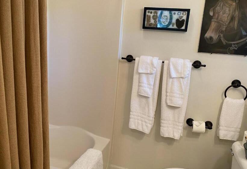 مبيت وإفطار The Birdnest Inn