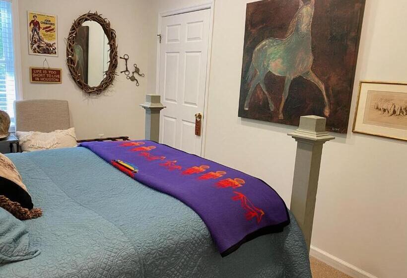 مبيت وإفطار The Birdnest Inn