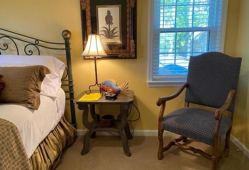 مبيت وإفطار The Birdnest Inn