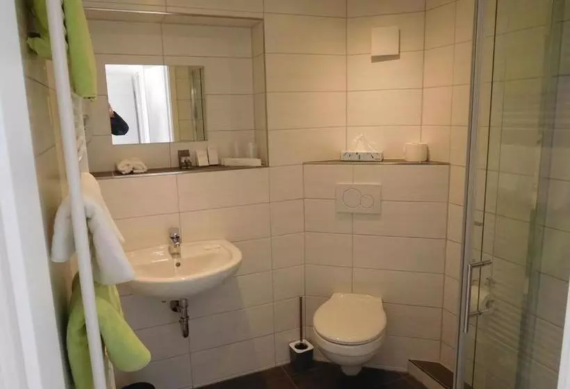 ホテル Gasthaus Adler